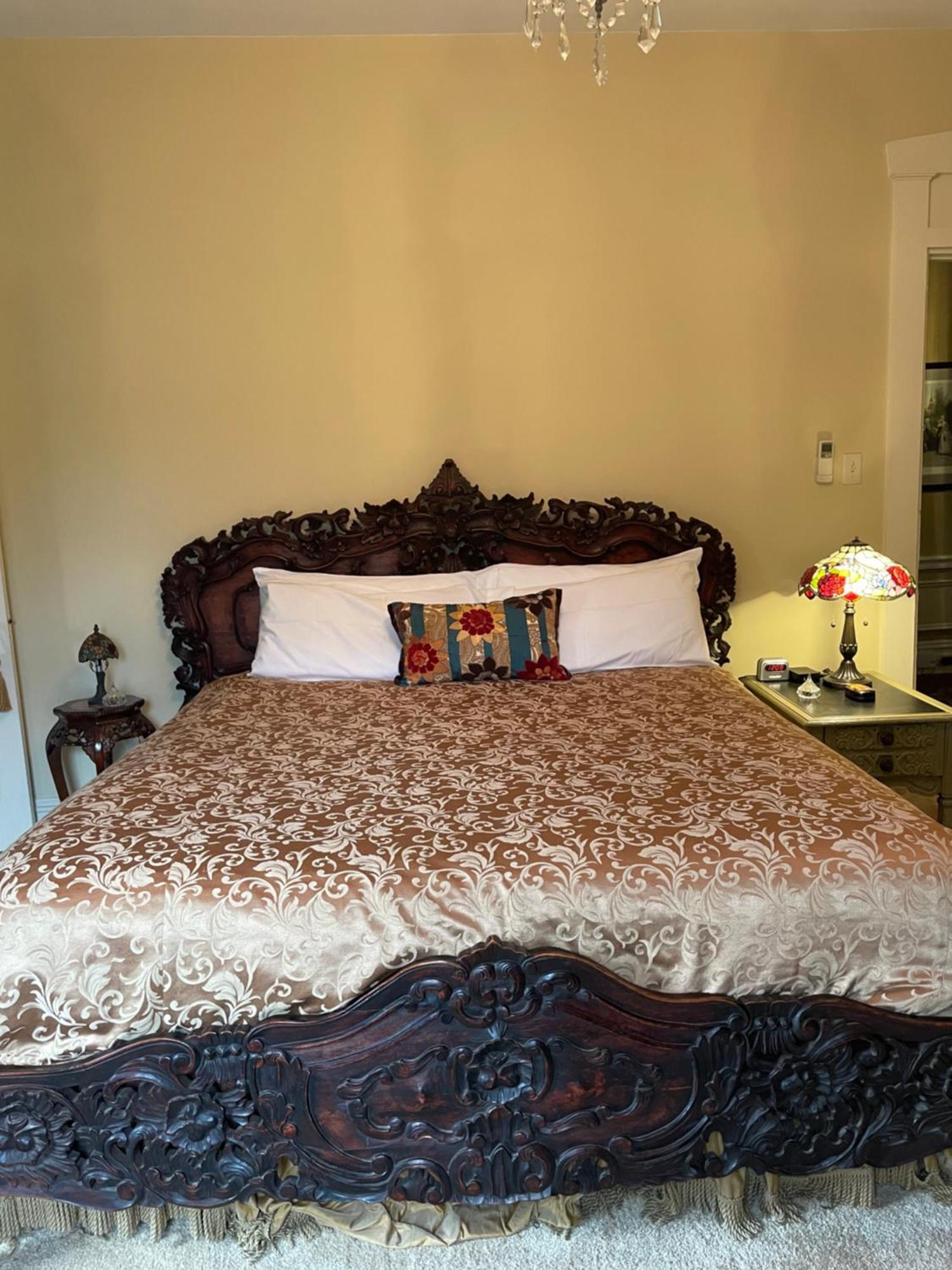 King Room,1535115982:JPEG
